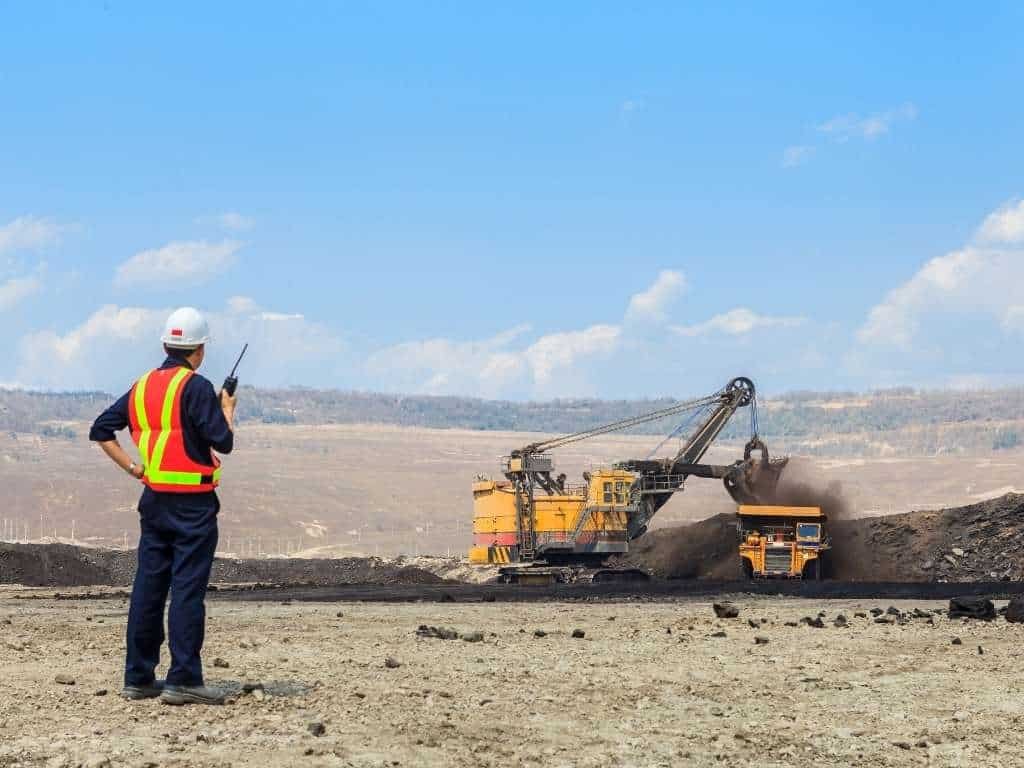 ¿Cómo podemos apoyarte con tu proyecto de Ingeniería Civil en Minas? 